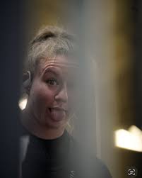 Thank you everyone who has followed me. 10K isn't a lot to many people but  for me I couldn't imagine 10 thousand people standing in a room watching my  lifts. Thank you