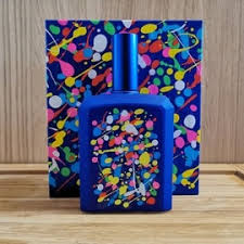 This is not a blue bottle is the allegory of a fragrant big bang, a journey from the abstract to the most fiery of emotions. Histoires De Parfums This Is Not A Blue Bottle 1 2 Ceci N Est Pas Un Flacon Bleu 1 2