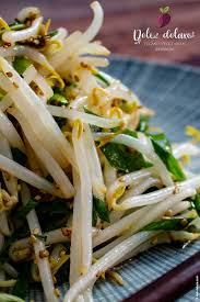 Mungobohnensprossen Salat Sukju Namul Rezept Mungobohnensprossen Sojasprossen Salat Sojasprossen