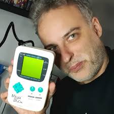 🕝 ¡Recuerda! ⌛️ Mañana a las 20.00 tienes una cita en @oxomuseo para  charlar sobre 'La Enciclopedia Master System' y conocer a su autores.  Además, también participan Daniel Quesada, Ramón Nafria y