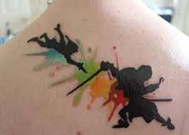 45 Amazing Peter Pan Tattoos Avec Images Idees De Tatouages Tatouage Art Corporel