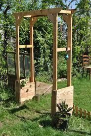 Arche De Jardin En Bois Votre Magazine Pour Le Bricolage Et Le Jardinage Arche Encequic En 2020 Arche Jardin Jardins En Bois Jardins