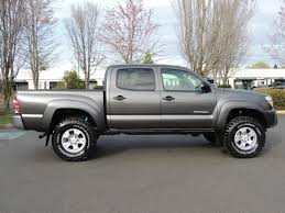 Toyota tacoma double cab's average market price (msrp) is found to be from $23,300 to $24,130. 2013 Toyota Tacoma V6 Double Cab 4x4 Lifted