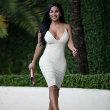8 Latina Fitness Instagram Accounts You Need To Follow Tight Dresses Dolly Castro Fashion