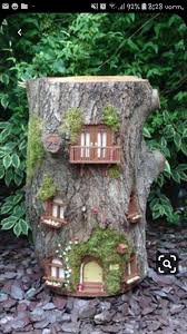 Pin De Rosana Macedo Belem Em Manualidades Casas Com Jardim De Fadas Casas Da Arvore De Fadas Arvore De Fadas