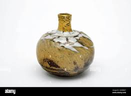 Jean Carriès, Small ball vase, stoneware, glazed, tin glaze, gilded, Total:  Height: 10,80 cm; Diameter: