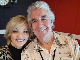 Heidi Victoria is in now, we want to know, it's a very easy question to  answer....What's for dinner?! 133 693 📞