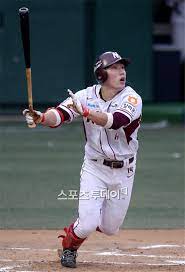 야구, 축구, 골프 및 종합 스포츠. íƒ€ê²© 3ê´€ì™• ë„¥ì„¼ ì„œê±´ì°½ í™ˆìœ¼ë¡œ ë¶ˆëŸ¬ì¤€ ë°•ë³'í˜¸ ê°•ì •í˜¸ì— ê°ì‚¬í•´ ì•„ì‹œì•„ê²½ì œ