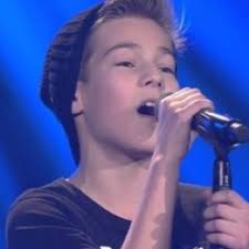 Stream Millena Mello