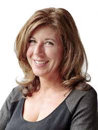 Karen Firth's Instagram, Twitter & Facebook