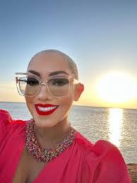 Lakia Moore's Instagram, Twitter & Facebook