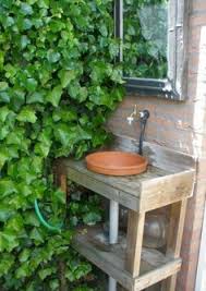Bei der gartenarbeit kommt es zu einer situation bei der sie sich unbedingt sofort. Die 10 Besten Ideen Zu Gartenwaschbecken Gartenwaschbecken Garten Waschbecken Garten