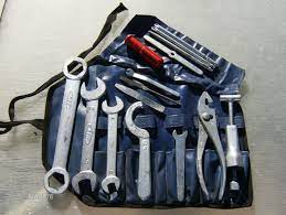 Http Motorcyclespareparts Net Honda Ca95 Ca92 Benly Cb77 Cl77 Cb72 Dream Hm Tool Kit Good Original Condition 2 Honda Ca95 Tool Kit Conditioner The Originals