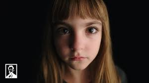 Hilary Gates's Instagram, Twitter & Facebook