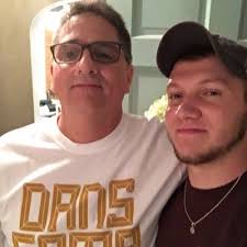 Max Thurman  (@maxwell_HOUSE_)