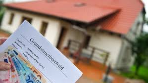 Sie wird vierteljährlich fällig, liegt also pro quartal bei 111,15 euro. Grundsteuer Reform Notig Wer Wurde Mehr Zahlen Wer Weniger N Tv De