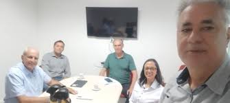 Gerente de operações do SESI SENAI, João Tomaz da Silva Jr, visita a  indústria "Vasconcelos" com representantes do Sindarroz MG