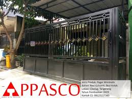 60+ model pagar rumah minimalis terbaru (besi, batu alam dan kayu) ☀ contoh desain pagar rumah minimalis modern dengan gaya klasik dan cantik pagar kayu jati minimalis sederhana. 140 Pagar Minimalis Ideas In 2021 Kayu Bogor Garage Doors