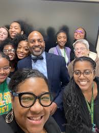 Mindy Green (@greenmli)