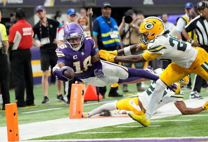 Green Bay Packers vs Minnesota Vikings highlights at US Bank Stadium