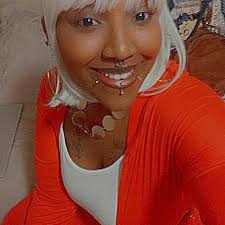 Nikki Blonsky reflects