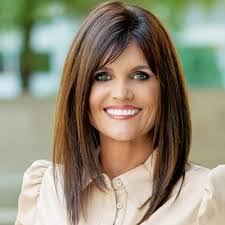 Lorie Welch's Instagram, Twitter & Facebook