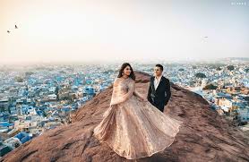 Prewedding outdoor couple for android apk download via apkpure.com. A Breathtaking Jodhpur Pre Wedding Shoot With The Most Unique And Beautiful Outfits Wedding Vendors Wedding Blog