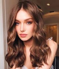 A good hairstyle is one which can minimize your facial flaws, and lay emphasis on your stronger points. 12 Perfect Hairstyles For High Forehead