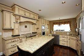 Glazed Off White Cabinets Antique White Kitchen Antique White Kitchen Cabinets Kitchen Design