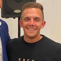 60+ perfiles de «Gebert»