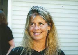 Leslie Hamilton's Instagram, Twitter & Facebook