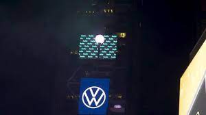 New Years Eve Ball Skit New Year Eve Ball Drop Stock Video Footage 4k And Hd Video Clips Shutterstock