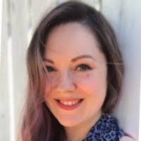 Lindsey Mcneill's Instagram, Twitter & Facebook