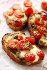 Bruschetta A La Mozzarella Recette Recettes De Cuisine Bruschetta Recette Recette