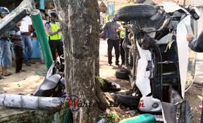 Gambar sketsa buah semangka gambar mania via gambarmania.website. Parkir Beli Buah Buahan Motor Matic Ringsek Tertabrak Mobil Di Jalan Cintawana Wartatasik Com