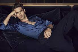 Accompanying images show sarah wearing. Vogue Polska Jon Kortajarena By Marcin Tyszka Image Amplified
