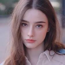 Everly James (jtn8w2dh6qucsfz6)