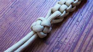 The diamond knot was never designed to be used as a four strand stopper knot on a back braid with a core of rope through it. How To Tie A Four Strand Crown And Diamond Knot Youtube