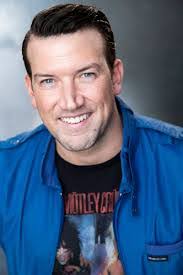 Aaron Marquette's Instagram, Twitter & Facebook