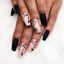 Some Scary And Sweet Nail Inspo For Halloween Black Halloween Nails Holloween Nails Goth Nails