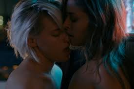 未婚夫填不滿的她！遇上「男女通殺」天菜超模女女床戰一次就上癮