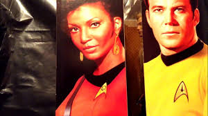 Mattel's Star Trek Captain Kirk and Lieutenant Uhura Review