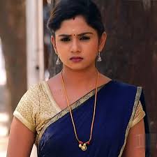Bommu lakshmi wearing pastel blue saree styled by janani. Kannada Tv Actress Hot Saree Navel Show Hd Caps Indiancelebblog Com
