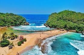 Selama ini mungkin yang paling akrab ditelinga adalah raja ampat, namun ternyata papua memiliki banyak sekali pantai cantik yang pastinya sangat menarik untuk dikunjungi. Batu Bengkung Pantai Indah Di Malang Dengan Nuansa Mirip Pantai Pandawa Penginapan Net 2021