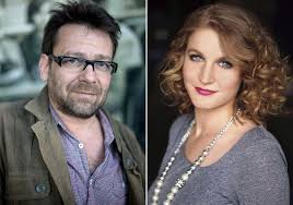 András lovasi (born 20 june 1967[) is a hungarian singer, songwriter and musician. Elveszi 20 Evvel Fiatalabb Szerelmet Lovasi Andras Ez A Szineszno A Parja Hazai Sztar Femina