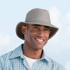 WEAR A WIDE-BRIMMED HAT (+ OTHER UV PROTECTION ADVICE) FOR #lupus: SHARE  with everyone who has lupus. I was so happy to walk into the examination  room and see H.G. today! You