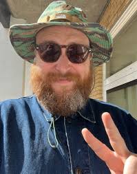 I'm back baby! The start of this year took an unexpected turn after a  serious health complication led to emergency brain surgery. Yep. An  experience that was both scary and humbling. I