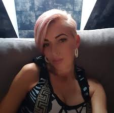 This short bob vibe reminds me of this shoot