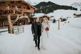 🇺🇸 ny & au 🇦🇺 — jwg.is/antiracist — 🏠 jackywinter.com 🚀corv.id 🧠useit.orlose.it — 📚@jackywinstafolios_2020 🖼️@lamingtondrive 🏡. Hochzeit Im Schnee Intime Winterhochzeit Auf Der Alm