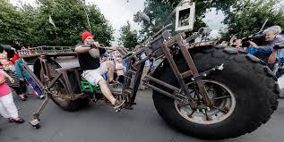 Weltrekord Fahrrad Dieser Stahl Koloss Wiegt 1080 Kilo Und Fahrt Funf Km H Mopo De